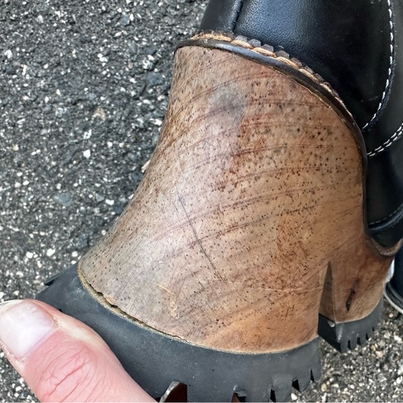 Y2K London Underground platform wooden heel mule - Picture 4 of 9